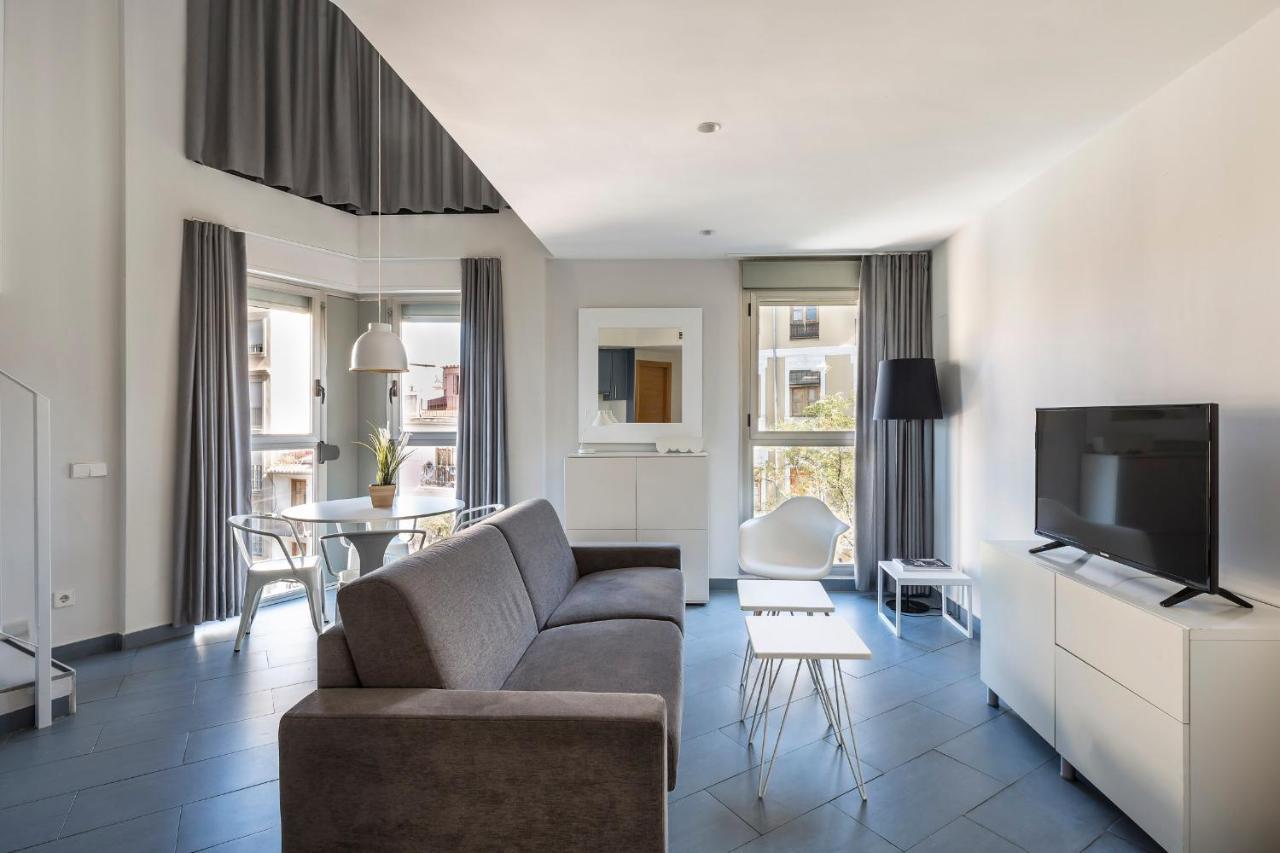 Mon Suites Carmen Valenza Esterno foto