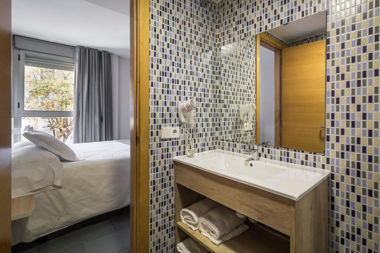 Mon Suites Carmen Valenza Esterno foto