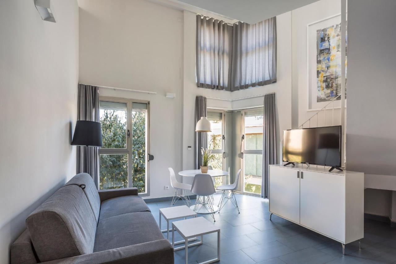 Mon Suites Carmen Valenza Esterno foto