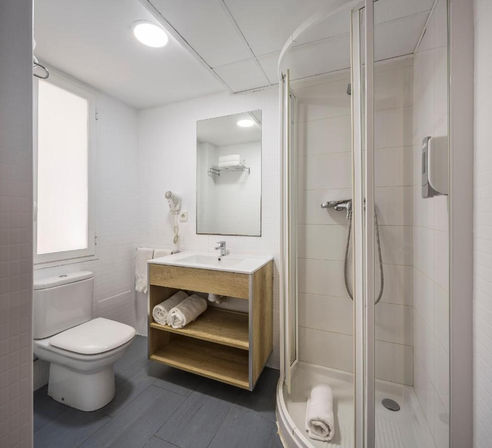 Mon Suites Carmen Valenza Esterno foto